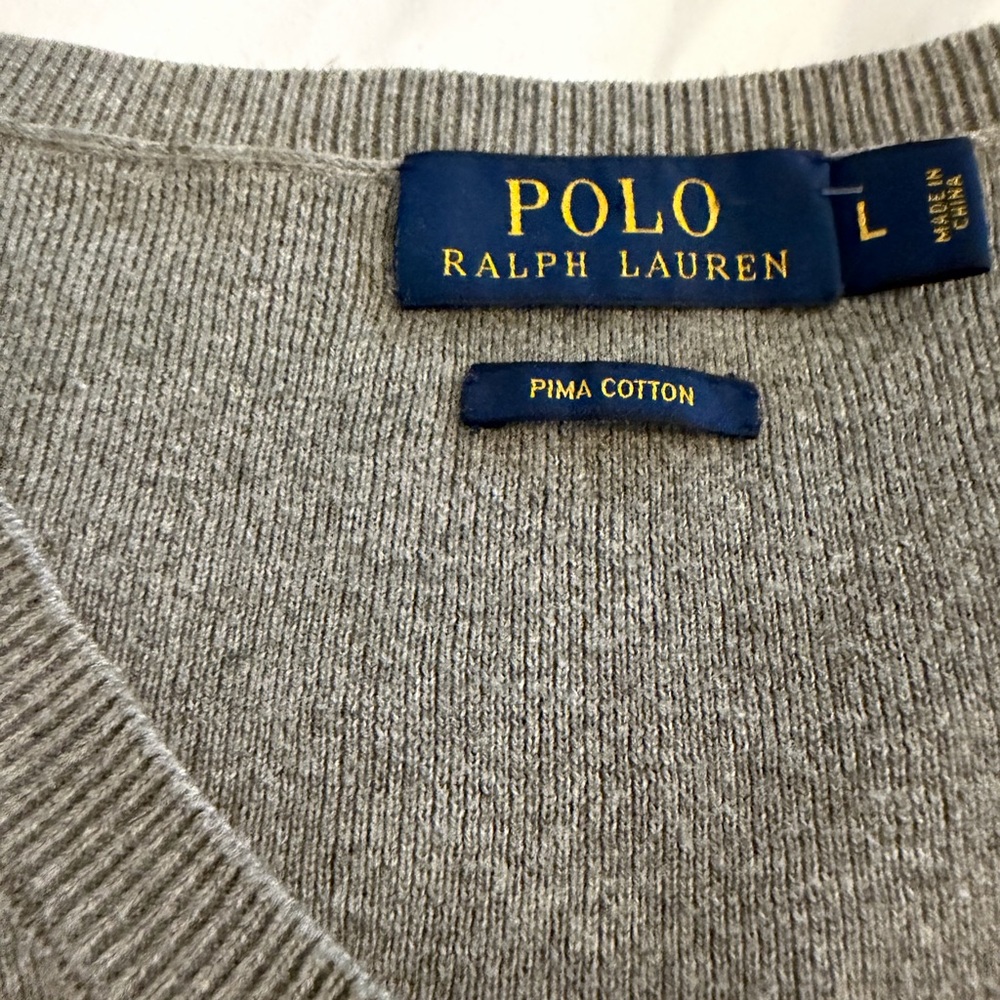 Ralph Lauren Men's V-Neck Sweater in Light Gray with Green Pony - Picture 4 of 6